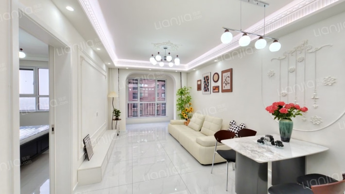 精装修 中楼层 满二 拎包入住 未住 看房方便-客厅