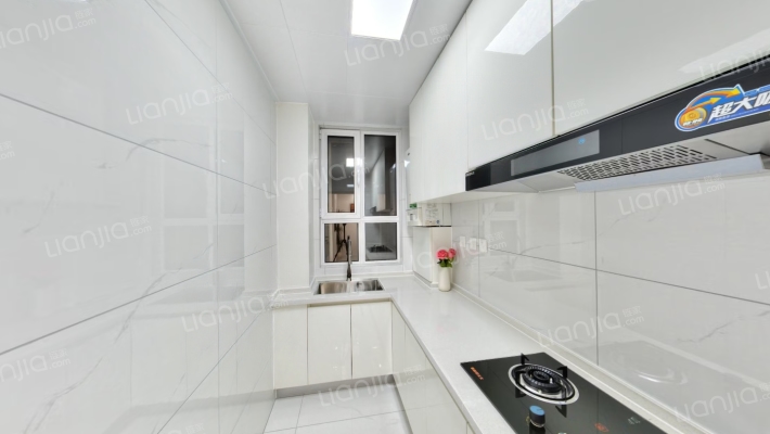 精装修 中楼层 满二 拎包入住 未住 看房方便-厨房