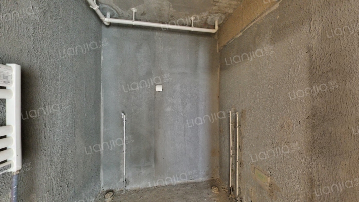 鸿坤理想湾北区 3室1厅 南-卫生间