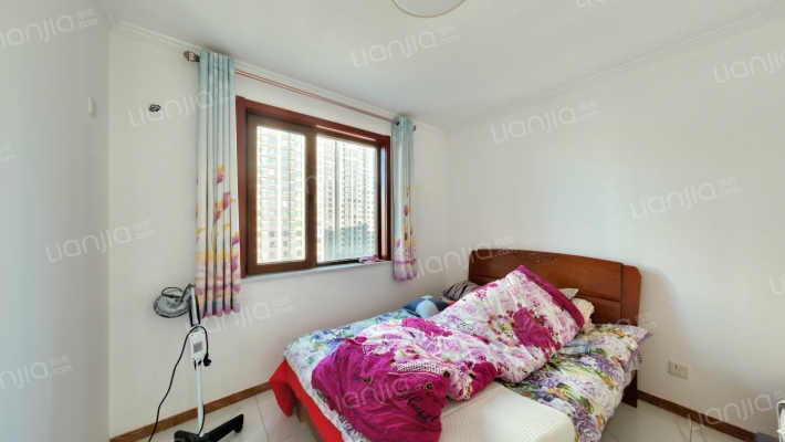 高铁新干线，好位置双卫大户型，老板推荐户型-卧室C