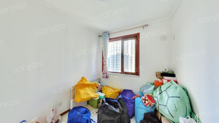 高铁新干线，好位置双卫大户型，老板推荐户型-卧室D