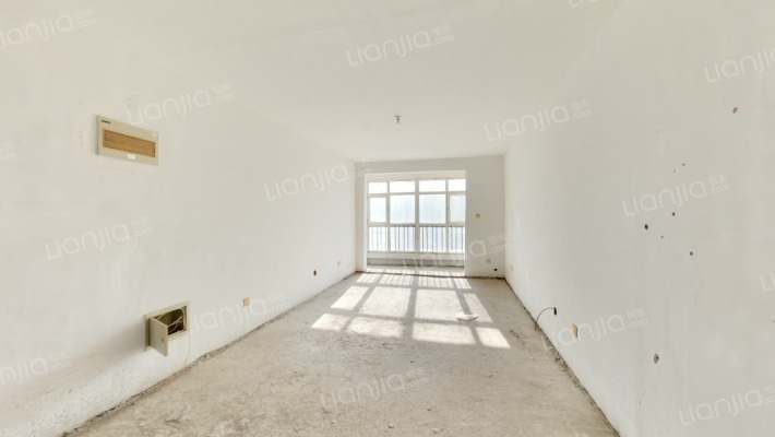 房源楼层好，小区环境好，绿色宜居家园。-客厅