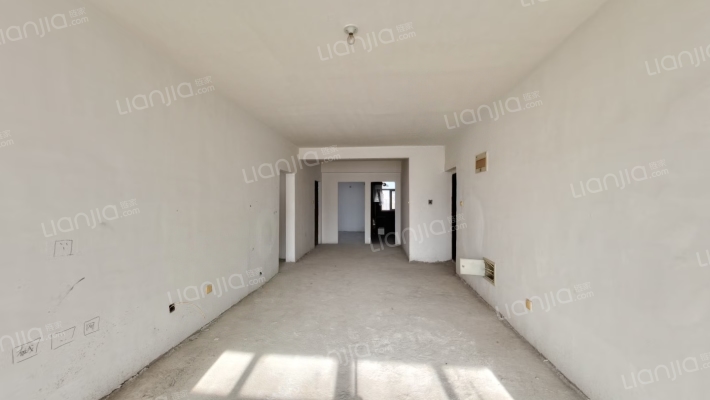 房源楼层好，小区环境好，绿色宜居家园。-客厅