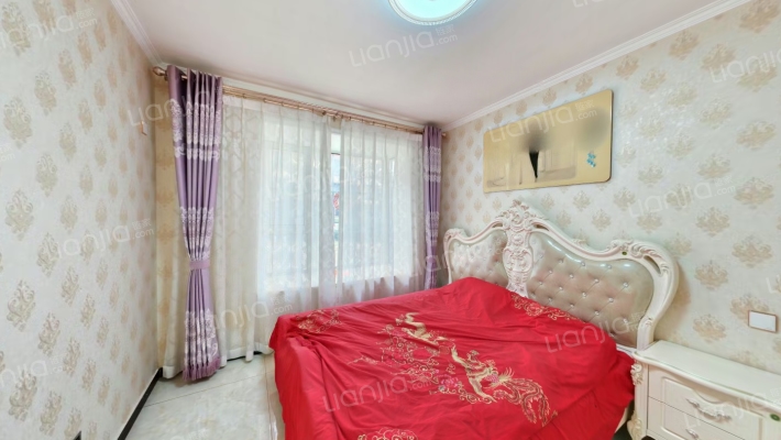 香邑溪谷精装，南北通透的两居，本满二年。-卧室A