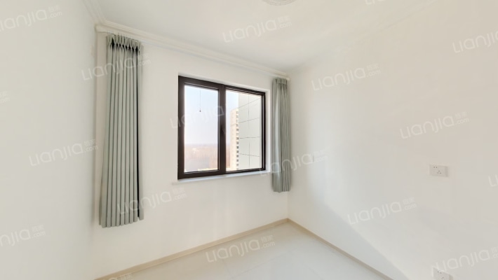 此房南北通透 样板间格局 楼层中上 采光不错 诚意出售-卧室C