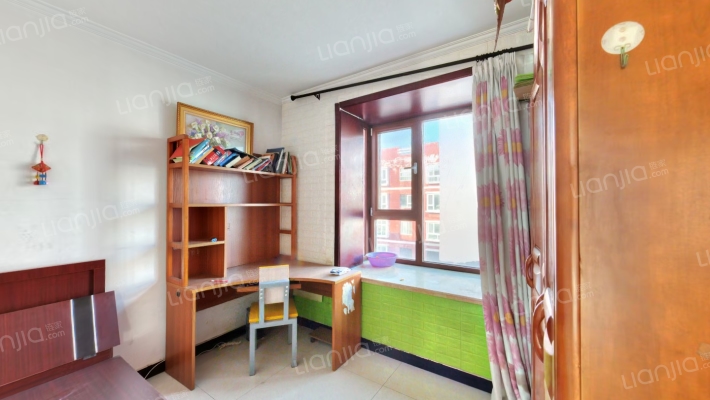 宏远景园  南北通透  大三居  房本满五-卧室C