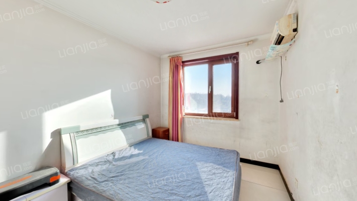 宏远景园  南北通透  大三居  房本满五-卧室B