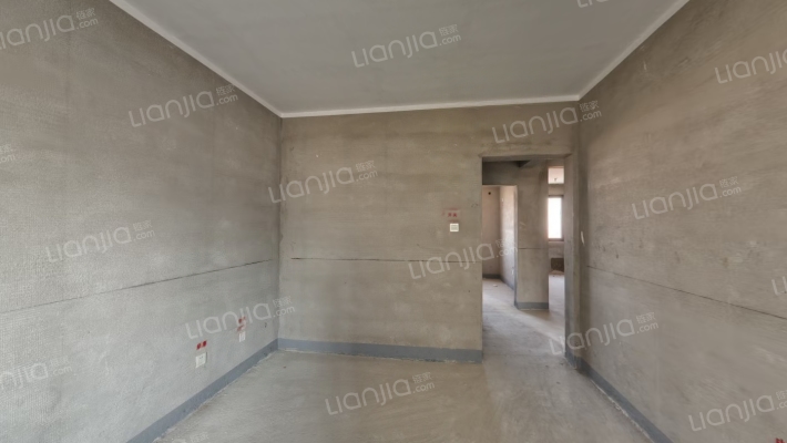 三居南北通透 样板间户型，户型方正，高楼层无遮挡-卧室C