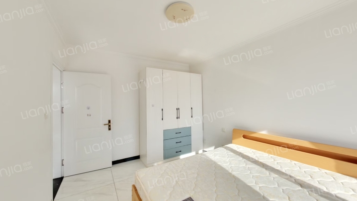 德信公园旁翡翠滨江，南向两居，直接能看到公园-卧室B