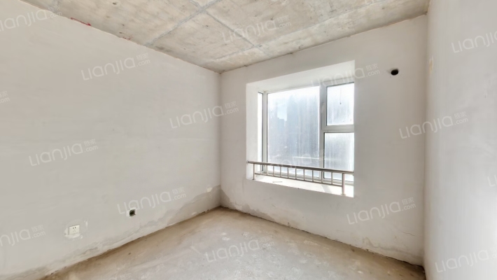 房子是南北通透三居室， 户型好居住舒适-卧室A