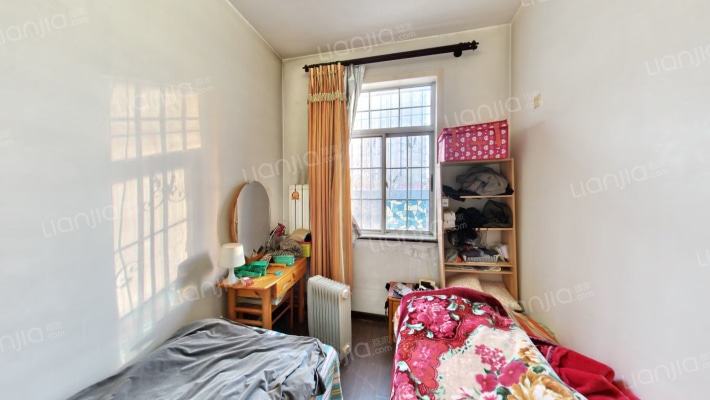 名流丽苑 4室2厅 南 北-卧室A