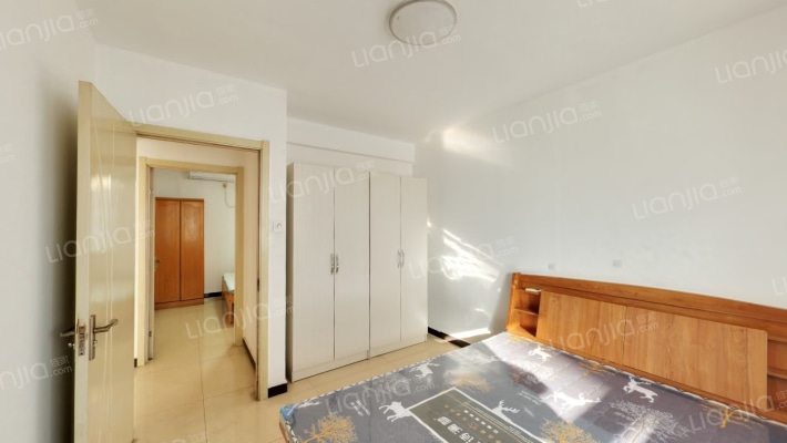 平安D区 中间层 南北通透 三居室 满五唯一-卧室A