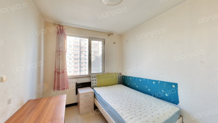 平安D区 中间层 南北通透 三居室 满五唯一-卧室C