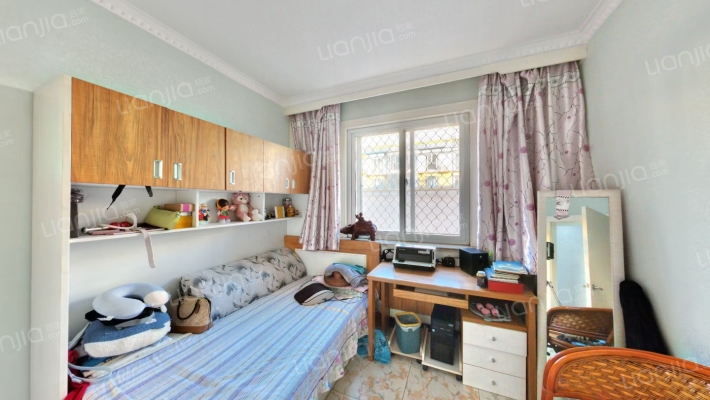 国税局小区大平层精装自住低楼层-卧室C