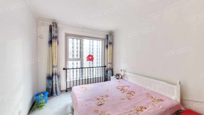 南北通透三居室中间楼层采光充足视野开阔-卧室A