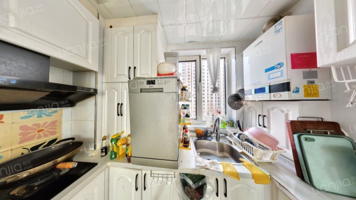 涿州东站 k2狮子城南区 南北通透全明三居室 诚心卖-厨房