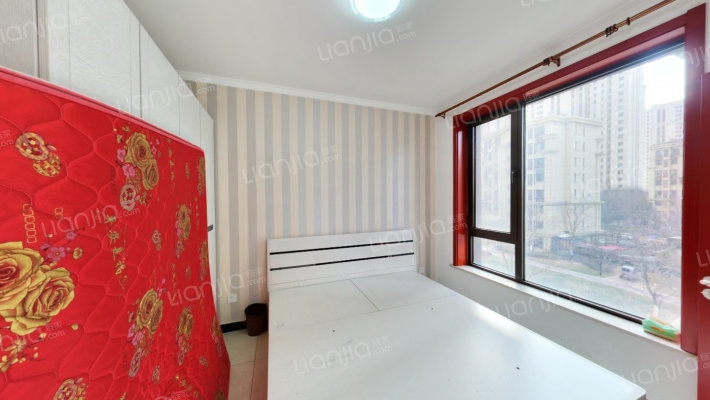 满两年 带装修 诚意卖 有车位 看房随时-卧室B