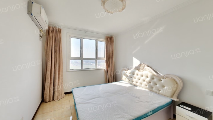 精装修拎包入住  中间楼层无遮挡 视野开阔采光充足-卧室B