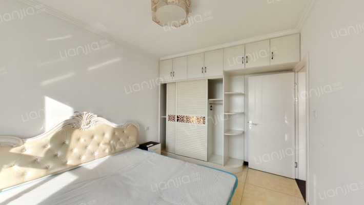 精装修拎包入住  中间楼层无遮挡 视野开阔采光充足-卧室B