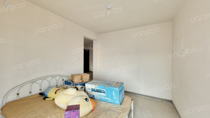 东南向的户型，采光好，户型好，视野好-卧室B