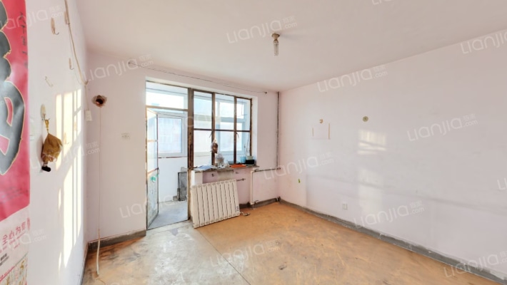 南北通透两居室 满五税费低 停车方便户型方正-客厅