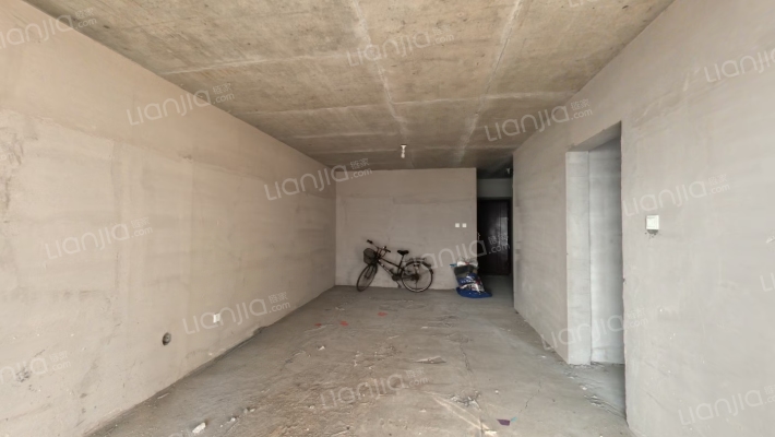 全南向大两居 业主诚心卖 配 合度高 小区临德信公园-客厅