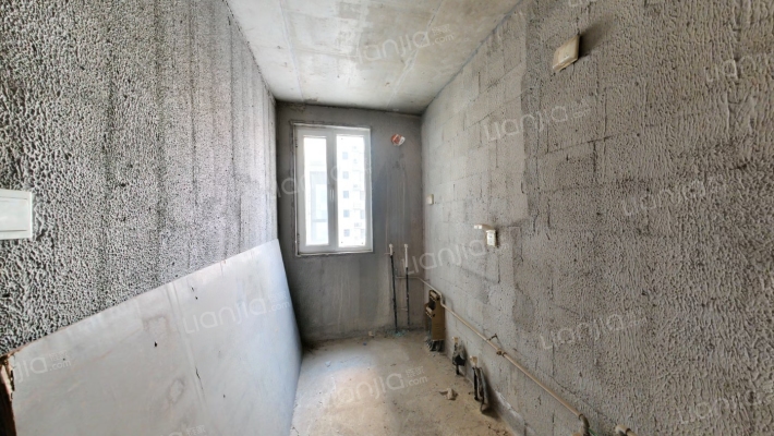 全南向大两居 业主诚心卖 配 合度高 小区临德信公园-厨房