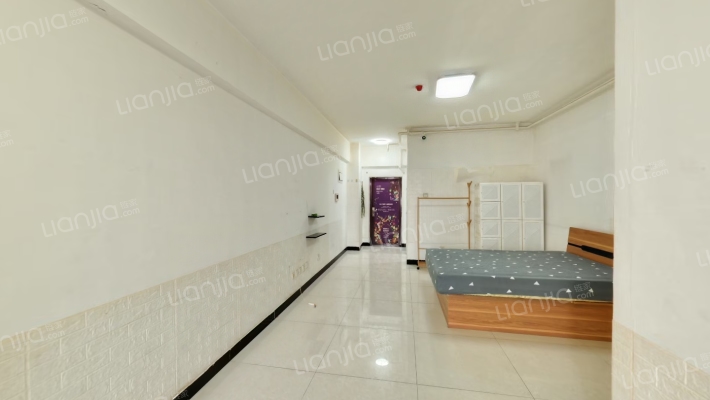 钻石广场精装一居，集中供暖，配套齐全-卧室