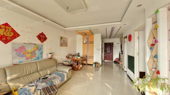 房子朝南两居室，采光无遮挡，房本满二。-客厅