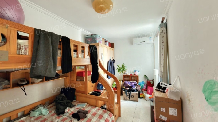 房子朝南两居室，采光无遮挡，房本满二。-卧室A