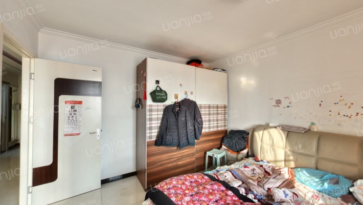 房子朝南两居室，采光无遮挡，房本满二。-卧室B