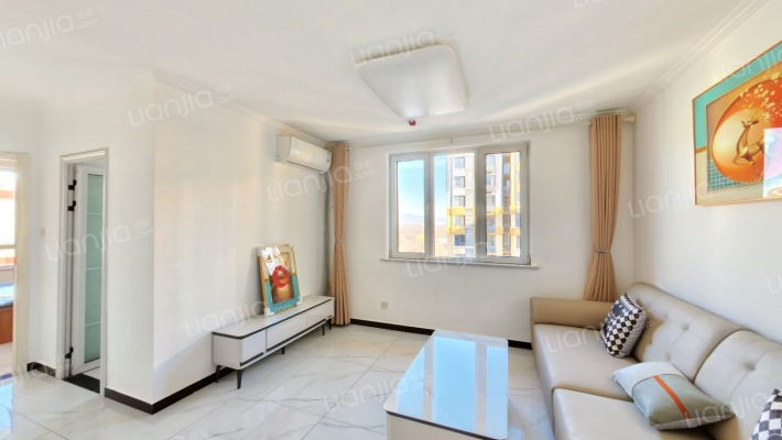 翡翠滨江 1室1厅 西北-客厅