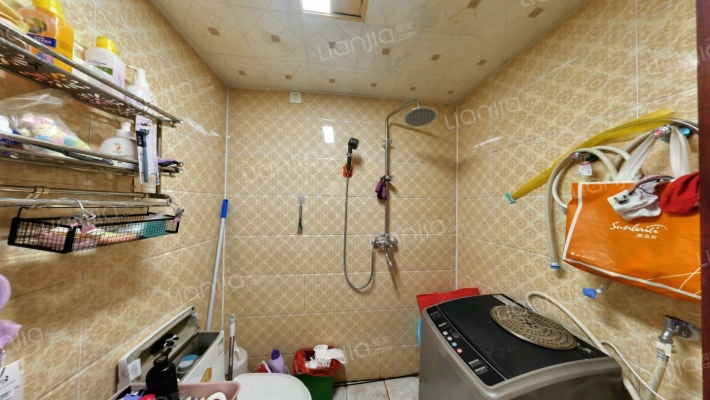 狮子城2居全南户型带装修诚意出售好楼层-卫生间