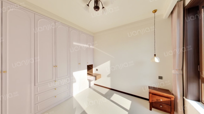 高铁畔精装三居未住拎包就可以入住-卧室C