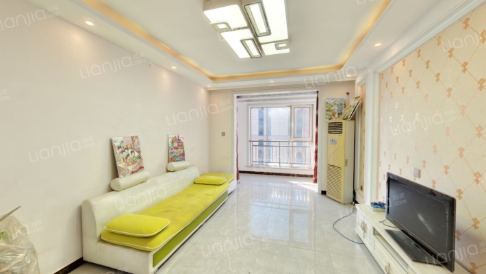 南北通透三居 主卧拐角飘窗 西户 客厅卧室都是落地窗-客厅