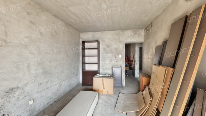 此房是中楼层 户型方正没有面积浪费中等装修 拎包入住-卧室B