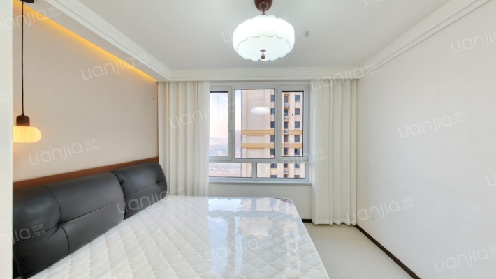 德信公园北侧 视野挺好的 全天采光不遮挡精装修大三居-卧室B