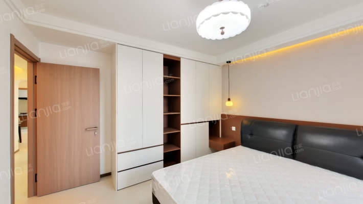 德信公园北侧 视野挺好的 全天采光不遮挡精装修大三居-卧室A