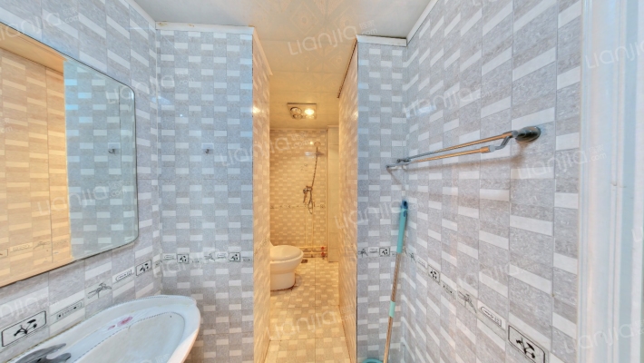 宏远景园 2室2厅 南 北-卫生间