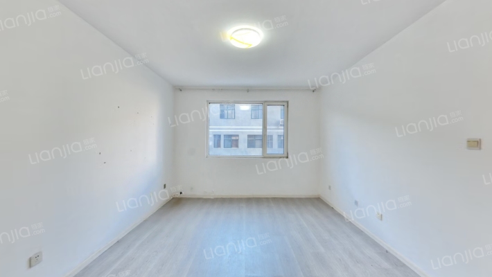 香港豪庭中装，南北通透三居。本满五年-客厅