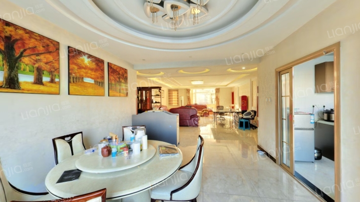 幸福家园 水系园林 南北通透 大五居高品质生活小区-餐厅