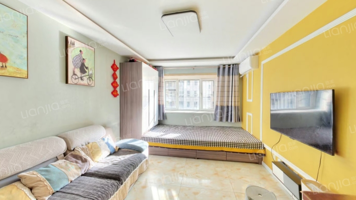 空中花园社区 冠云中路精装两居，实际100平loft户型-客厅