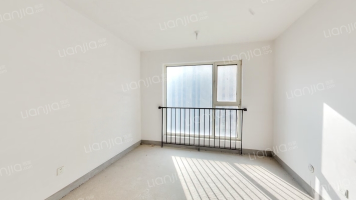 通透南北大F 带防火门 中间楼层 满两年诚意卖-客厅