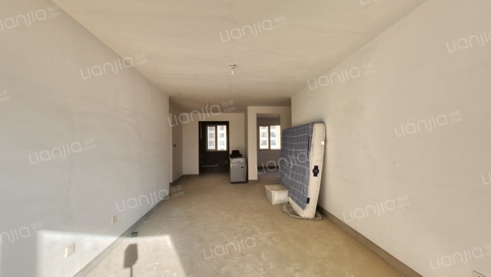 通透南北大F 带防火门 中间楼层 满两年诚意卖-客厅