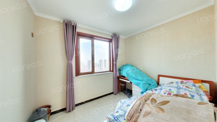 南北通透大三居居室，改善的选择，有本，随时交易-卧室B