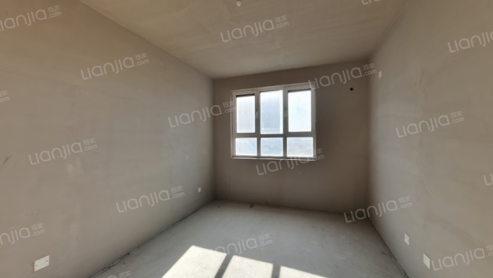 中层 满二 毛坯 价格可议 朝南大两居 小区南侧-卧室B