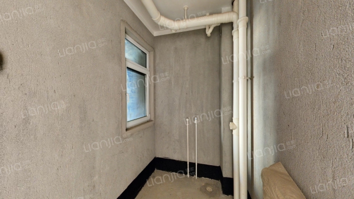 小洋房，楼层好，位置好，南北通透-卫生间