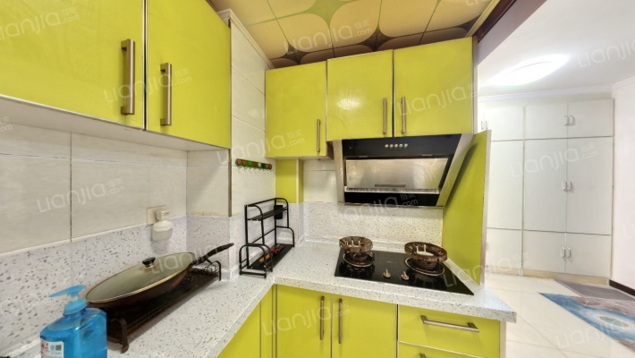 冠云路南向两居  采光好  车位充足 拎包入住-厨房