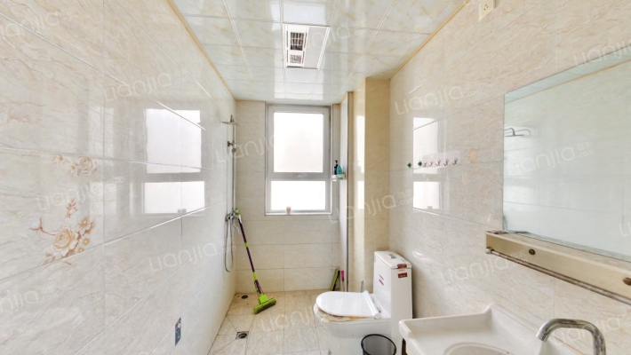 房子简单装修，户型好，产权清晰，诚意出售。-卫生间A