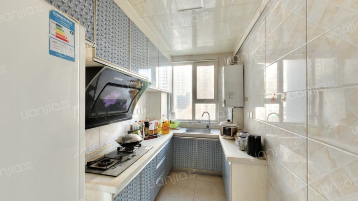 房子简单装修，户型好，产权清晰，诚意出售。-厨房